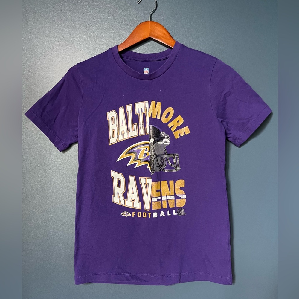 NFL Purple Shirt with Logo. 1254